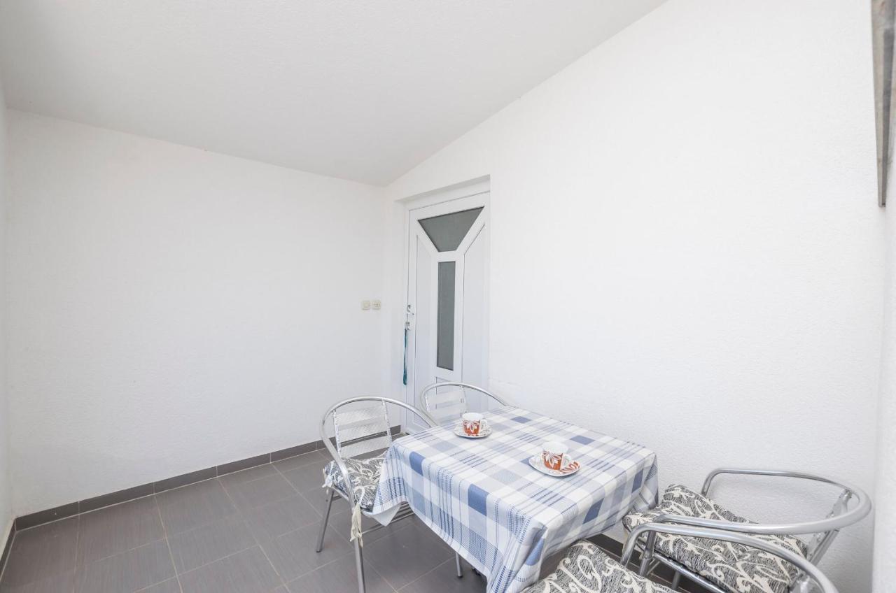 Apartments Ivan Vir Rum bild